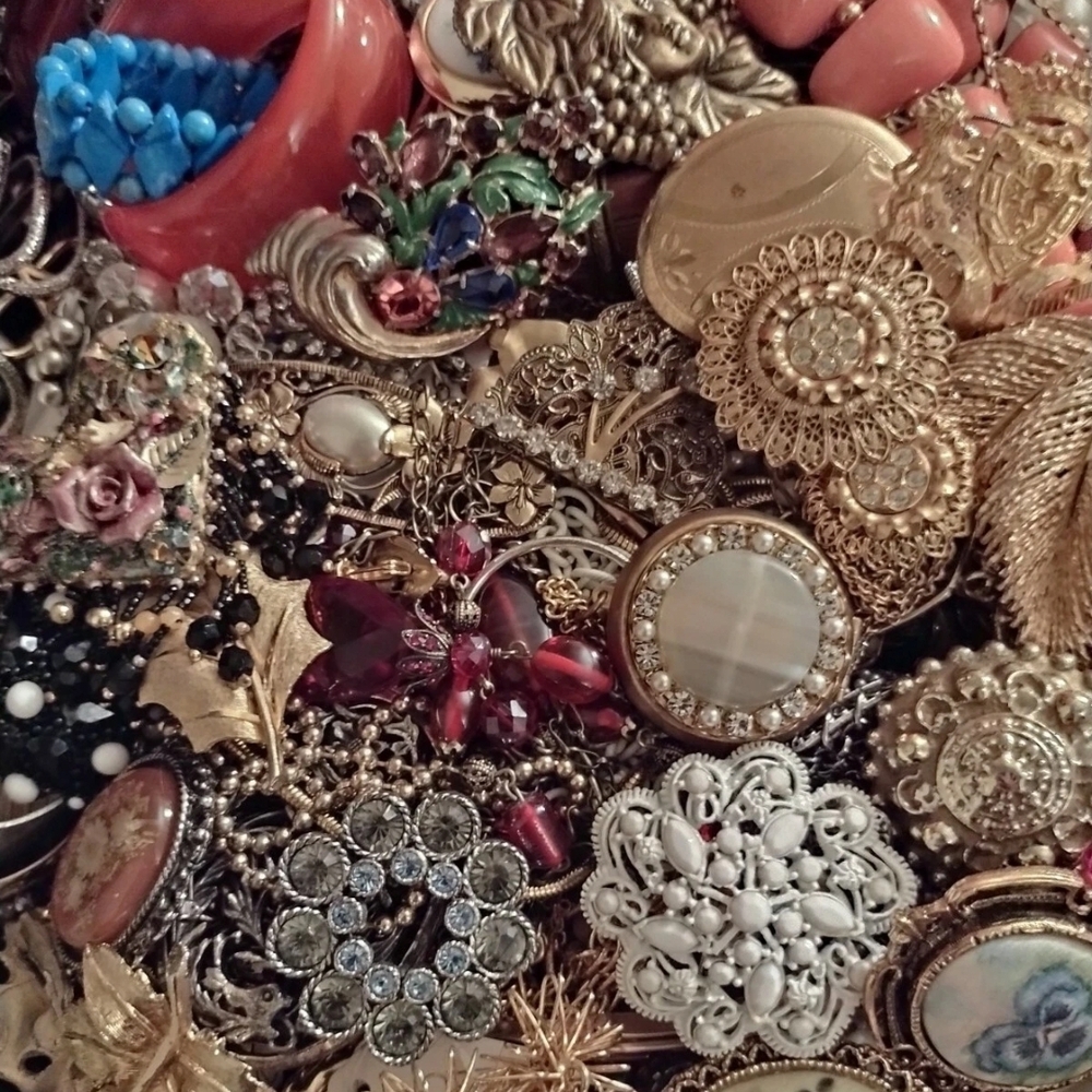 JEWELRY SHOW